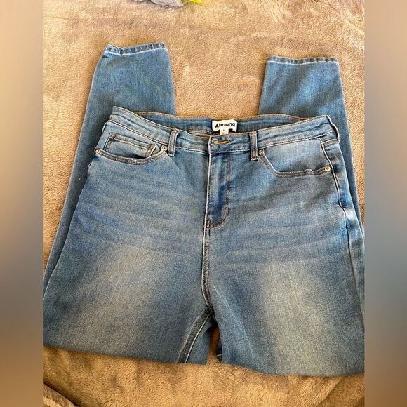 Abound Denim - Abound Women’s Skinny Denim Jeans. Size 32